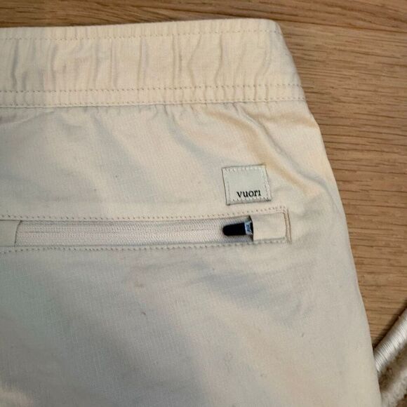 $98 Vuori Ripstop pants size small milkweed - Picture 8 of 8